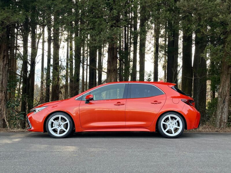 HKS HIPERMAX S ZWE211H Full Kit